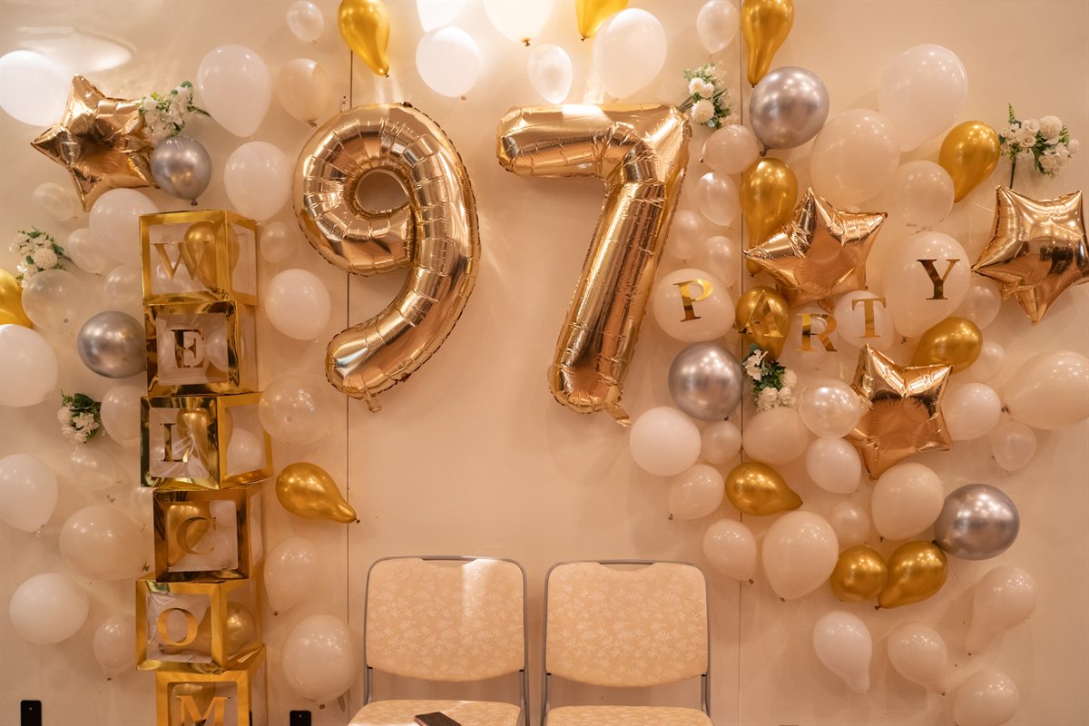 「97 PARTY」のバルーン装飾